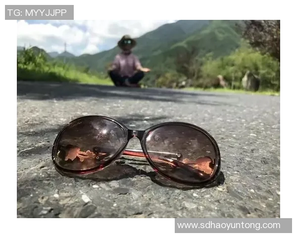 足球明星齐聚街头购物乐趣无限时尚风潮引领潮流新趋势 足球明星齐聚街头购物乐趣无限时尚风潮引领潮流新趋势