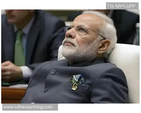 足球明星莫迪的职业生涯与成就揭秘以及他对足球的影响 足球明星莫迪的职业生涯与成就揭秘以及他对足球的影响