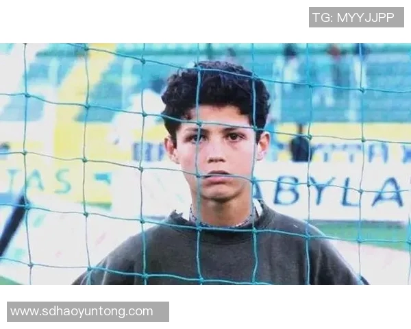 足球明星纹身背后的故事与意义揭秘，探索他们的个人信仰与人生经历