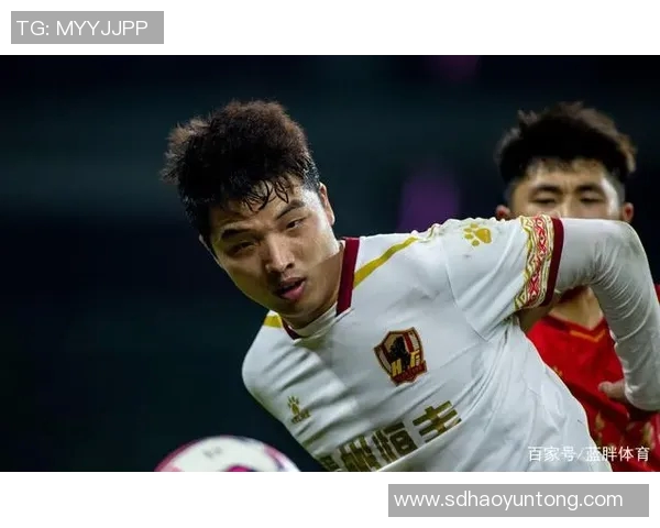 权健与富力赛场冲突引发热议球迷与球队关系再度紧张 权健与富力赛场冲突引发热议球迷与球队关系再度紧张